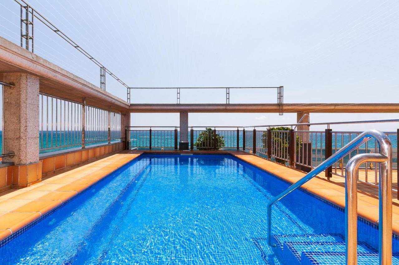 Uhc Las Palmas Apartment Salou Exterior photo